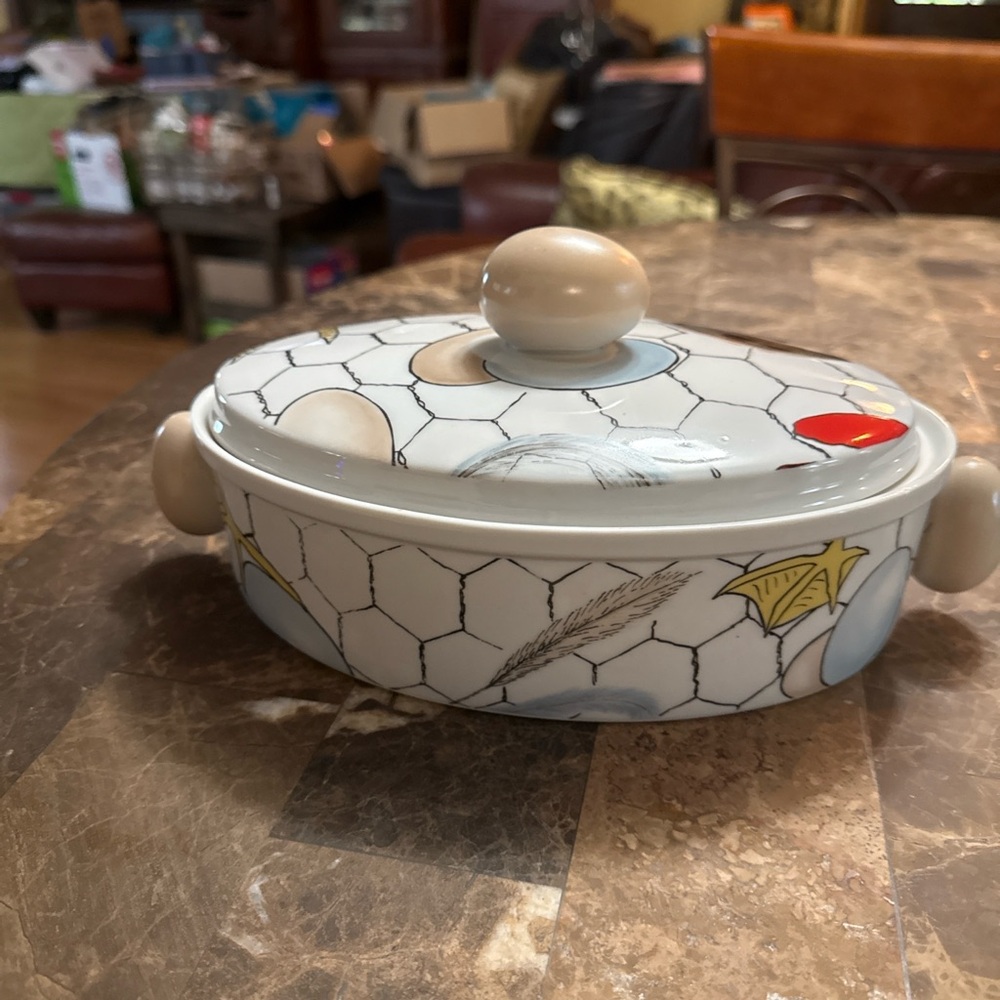 Anthropologie Villa Vanilla Palm Beach Covered Casserole Chicken Wire Dish